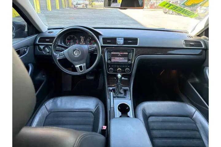 $6995 : 2014 Passat 2.0L TDI SEL Prem image 10