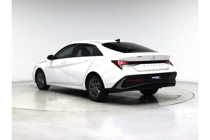 $20998 : Hyundai ELANTRA 2024 SEL 4dr image 2