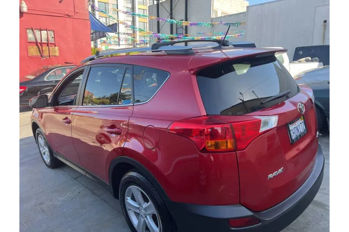 $15995 : 2014 RAV4 XLE image 4