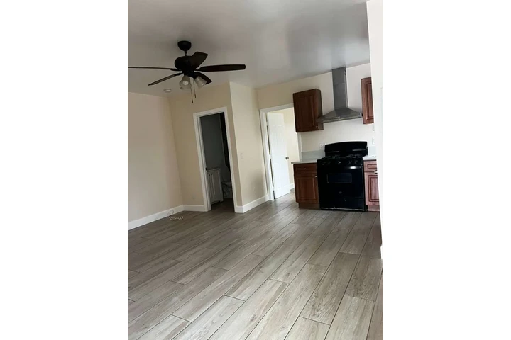 $3200 : Casa de 3 dormitorios y 2 baño image 8