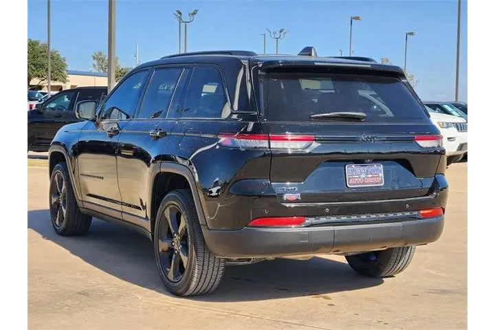 $28250 : Jeep Grand Cherokee 2023 4x4 image 5