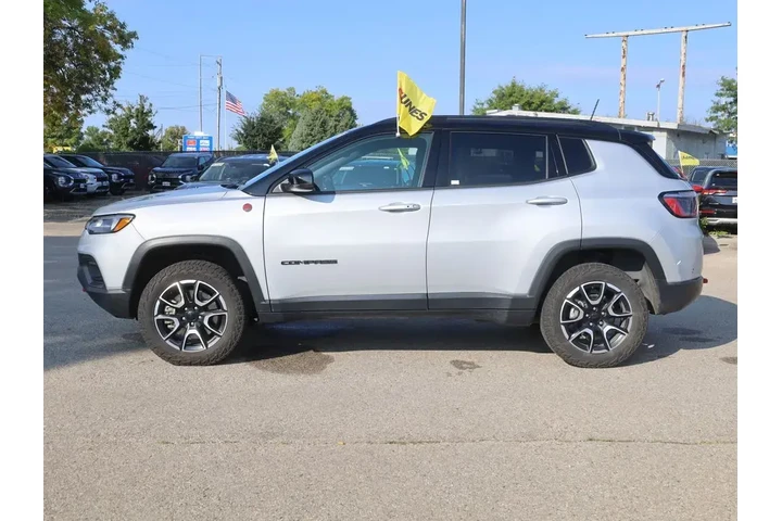 $24277 : Jeep Compass 2024 4x4 Trailh image 5