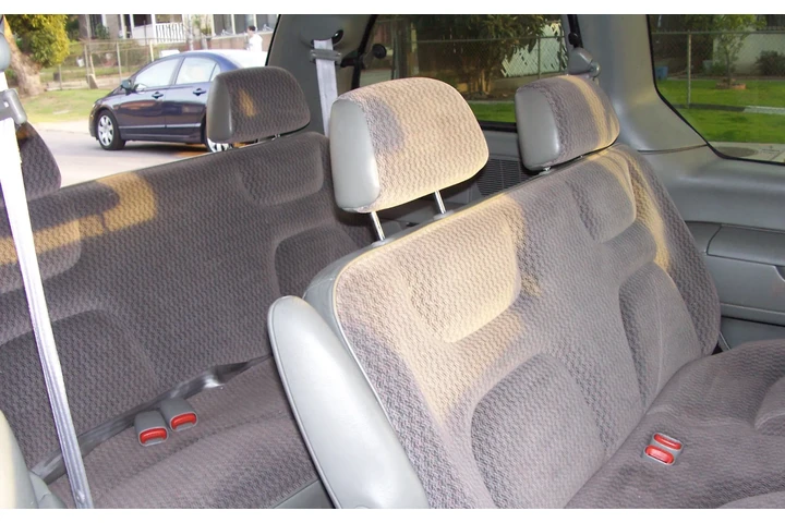 $1495 : OBO MINI VAN DODGE 2000 image 5