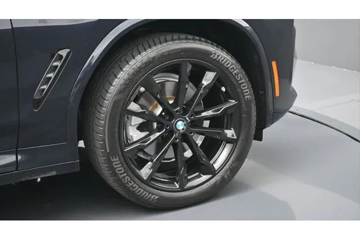 $36591 : BMW X3 2023 AWD xDrive30i 4d image 2