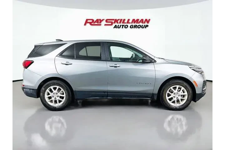 $25975 : Chevrolet Equinox 2024 LS 4d image 8