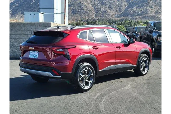 $21000 : Chevrolet Trax 2024 LT 4dr C image 2