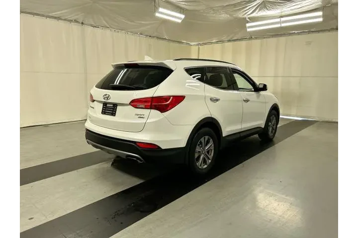 $11711 : Hyundai SANTA FE Sport 2016 image 2
