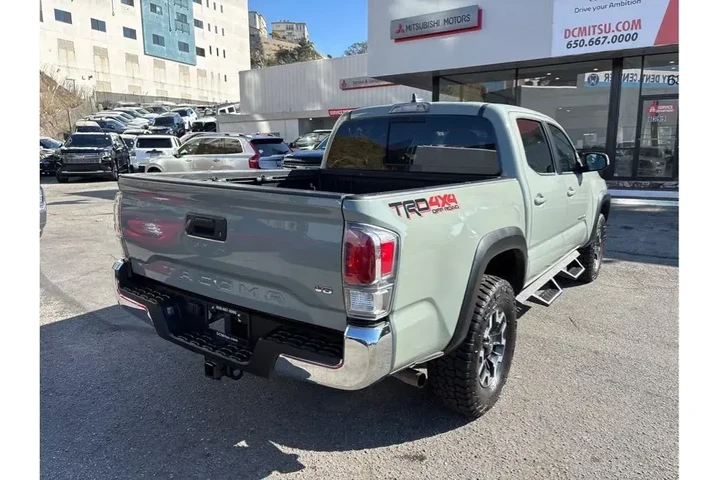 $39498 : Toyota Tacoma 2022 4x4 SR5 V image 2