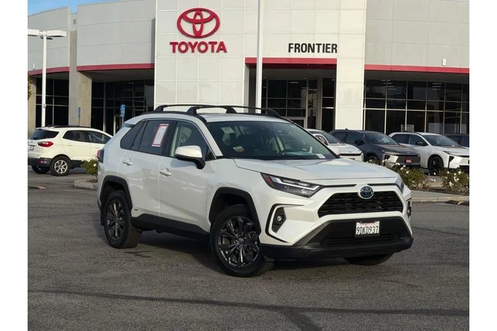$29870 : Toyota RAV4 Hybrid 2022 AWD image 1