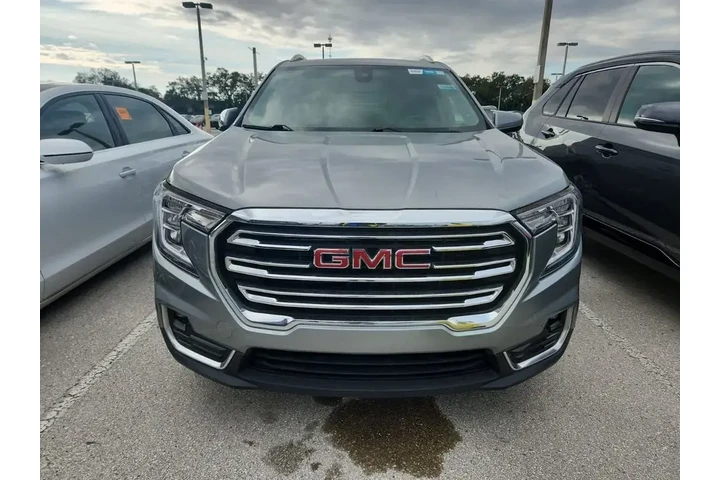 $20990 : GMC Terrain 2024 AWD SLT 4dr image 2