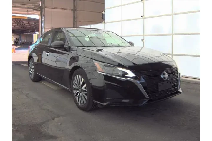 $20699 : Nissan Altima 2024 2.5 SV 4d image 3