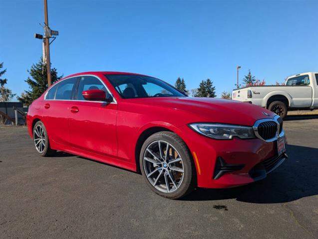 $25199 : 2020 BMW 3 Series 330i xDrive image 1