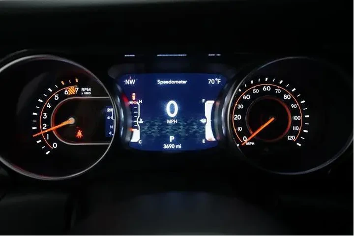 $33998 : Jeep Wrangler 2023 4x4 Sport image 2