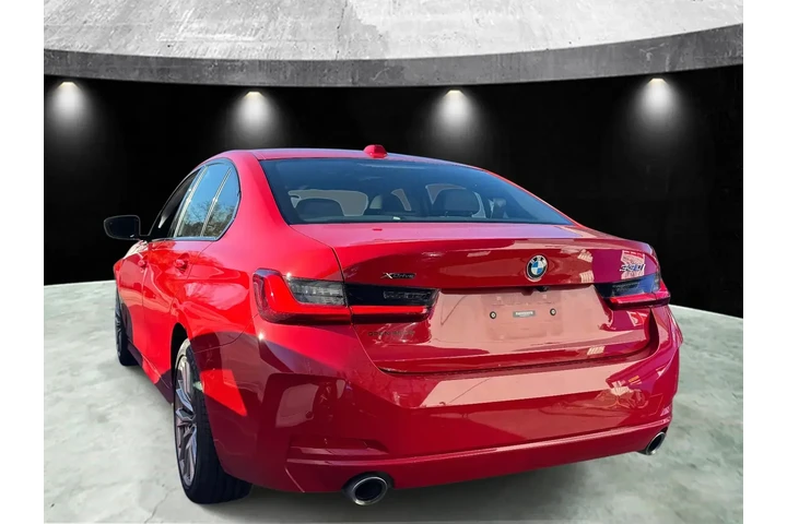 $28985 : BMW 3 Series 2023 AWD 330i x image 4