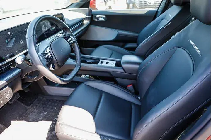 $30688 : Hyundai IONIQ 6 2025 SEL 4dr image 3