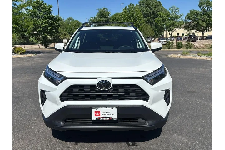 $38278 : Gold Certified 2025 RAV4 XLE image 7