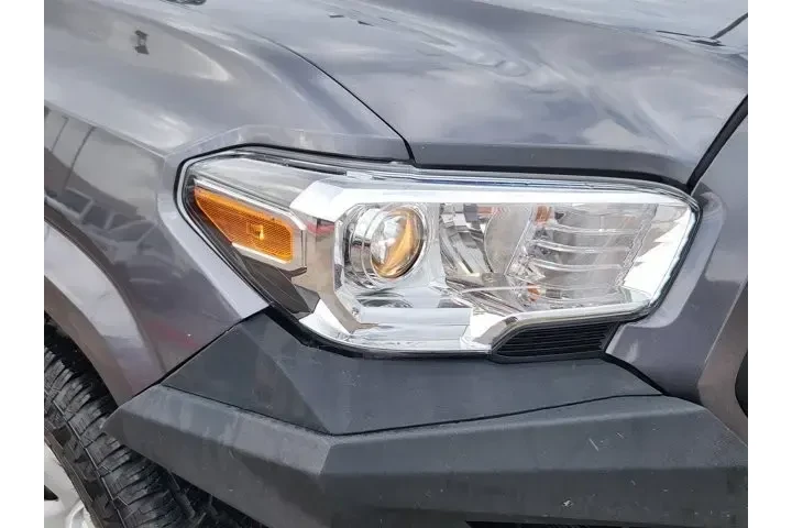 $25555 : Toyota Tacoma 2022 4x2 SR5 4 image 9