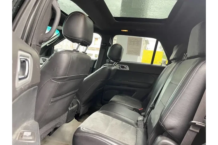 $10599 : 2015 Explorer XLT image 8