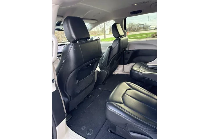 $26490 : Chrysler Pacifica 2023 Touri image 10
