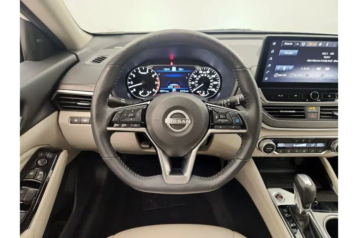 $24998 : Nissan Altima 2023 2.5 SL 4d image 10