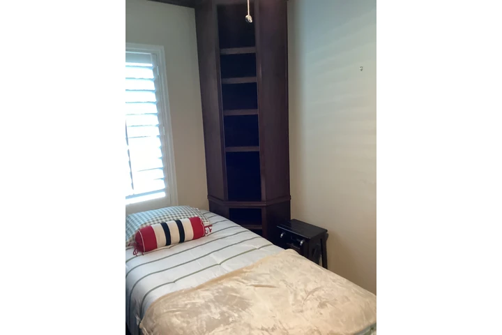 $950 : 1REC Amueblada+Pool+Wifi-Lista image 1