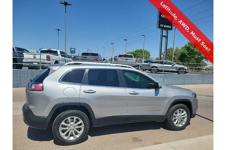 Jeep Cherokee 2019 4x4 Latit image 8