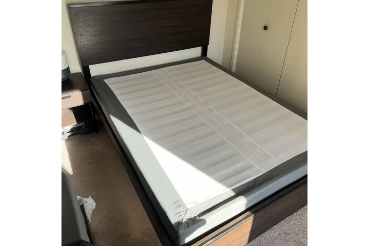 $200 : Cama Tamaño Queen image 4