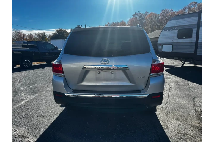$12995 : 2013 Highlander image 3