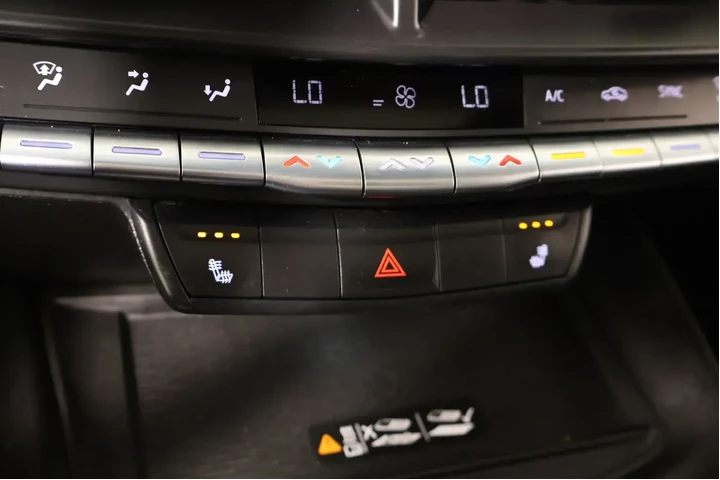 $19989 : Cadillac CT4 2020 Luxury 4dr image 7