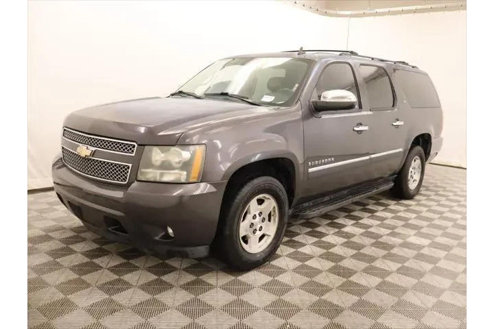 $10904 : Chevrolet Suburban 2010 4x2 image 1