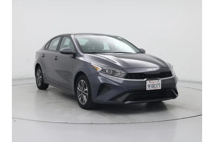 $17998 : Kia Forte 2023 LXS 4dr Sedan image 1