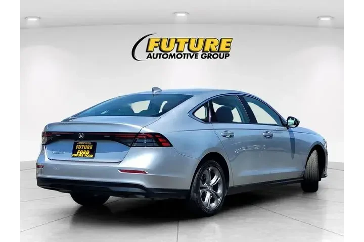 $26899 : Honda Accord 2024 EX 4dr Sed image 4
