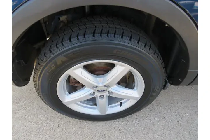 $19391 : Ford Explorer 2017 AWD XLT 4 image 4