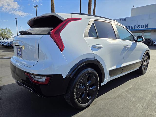 $28991 : Pre-Owned 2023 Niro EV Wave image 6