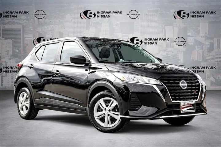 $21599 : Nissan Kicks Play 2025 S 4dr image 1