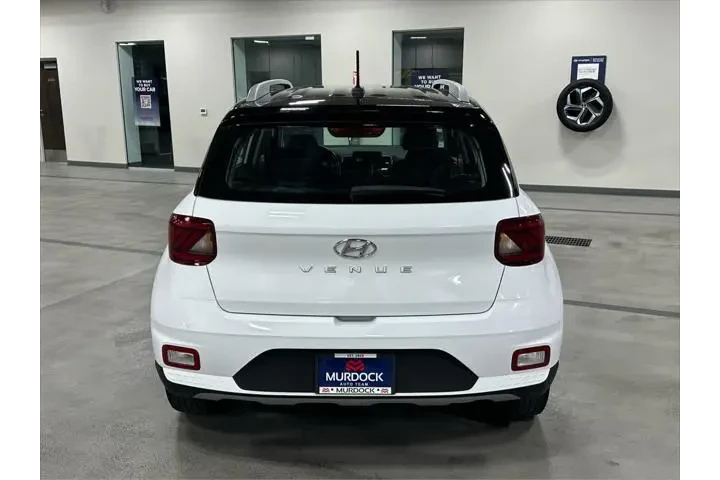 $18207 : Hyundai VENUE 2023 Limited 4 image 6