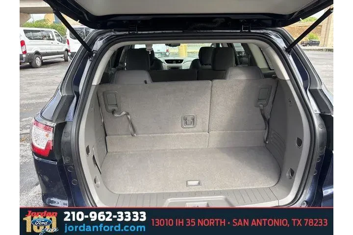 $10602 : Chevrolet Traverse 2017 LS 4 image 7