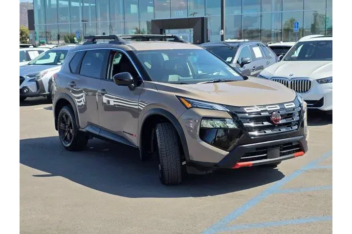 $32332 : Nissan Rogue 2025 AWD Rock C image 4