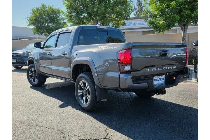 $31998 : Toyota Tacoma 2019 4x2 TRD S image 7