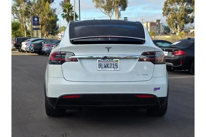 $31995 : Tesla Model X 2019 AWD Long image 6