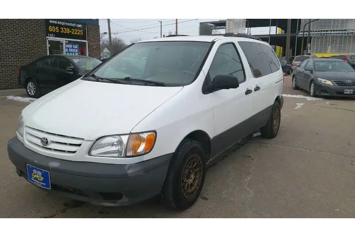 $3999 : 2002 Sienna CE image 5