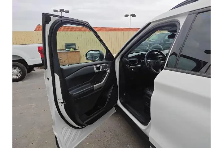 $24826 : Ford Explorer 2021 XLT 4dr S image 5