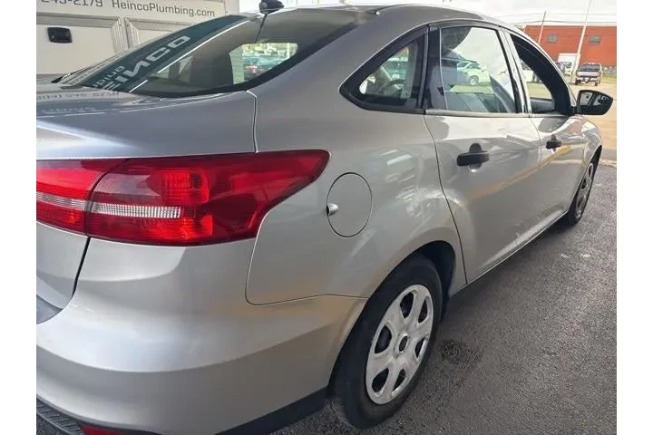 $19830 : Ford Focus 2018 S 4dr Sedan image 3