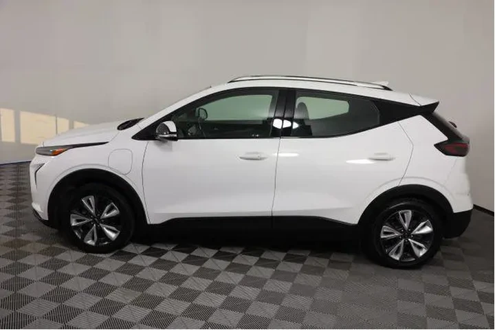 $16999 : Chevrolet Bolt EUV 2023 LT 4 image 5