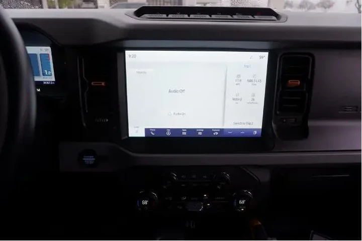 $39988 : Ford Bronco 2023 4x4 Base Ad image 8