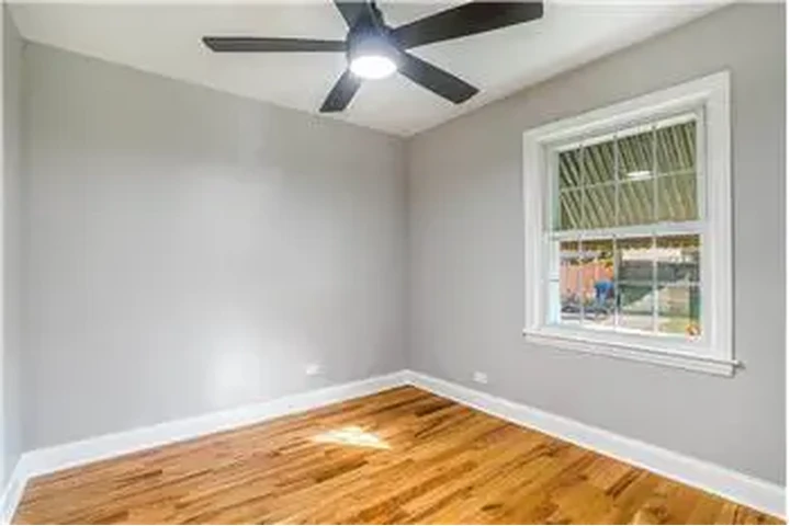 $1350 : Rental property with 2 bedro image 10