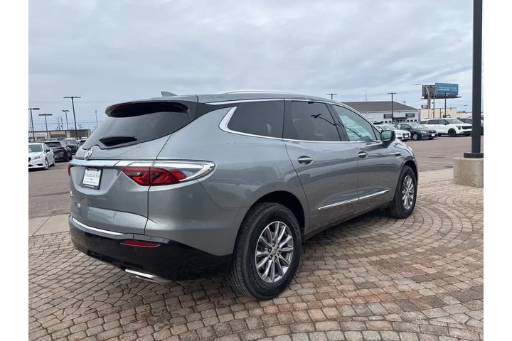 $35798 : 2023 Enclave Essence image 5