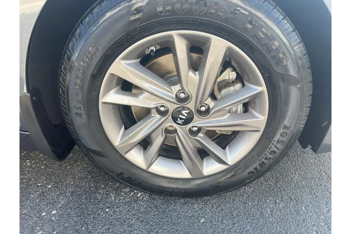 $10728 : Kia Optima 2020 LX 4dr Sedan image 9