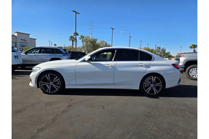 $29091 : BMW 3 Series 2022 330i 4dr S image 3