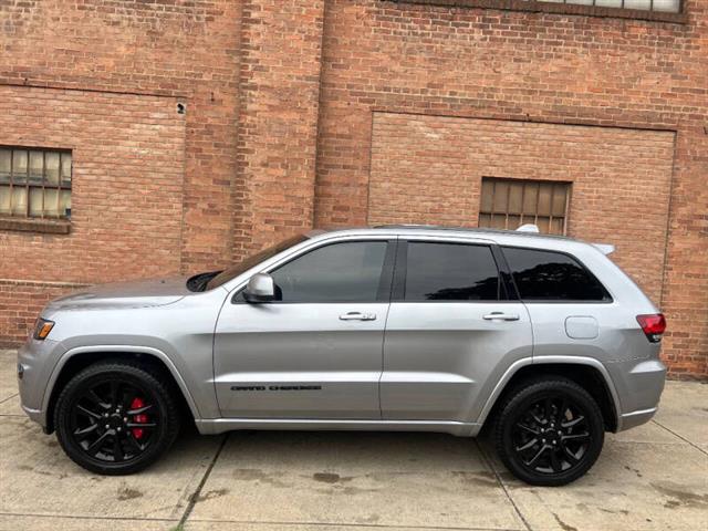 $18000 : 2017 Grand Cherokee Altitude image 5